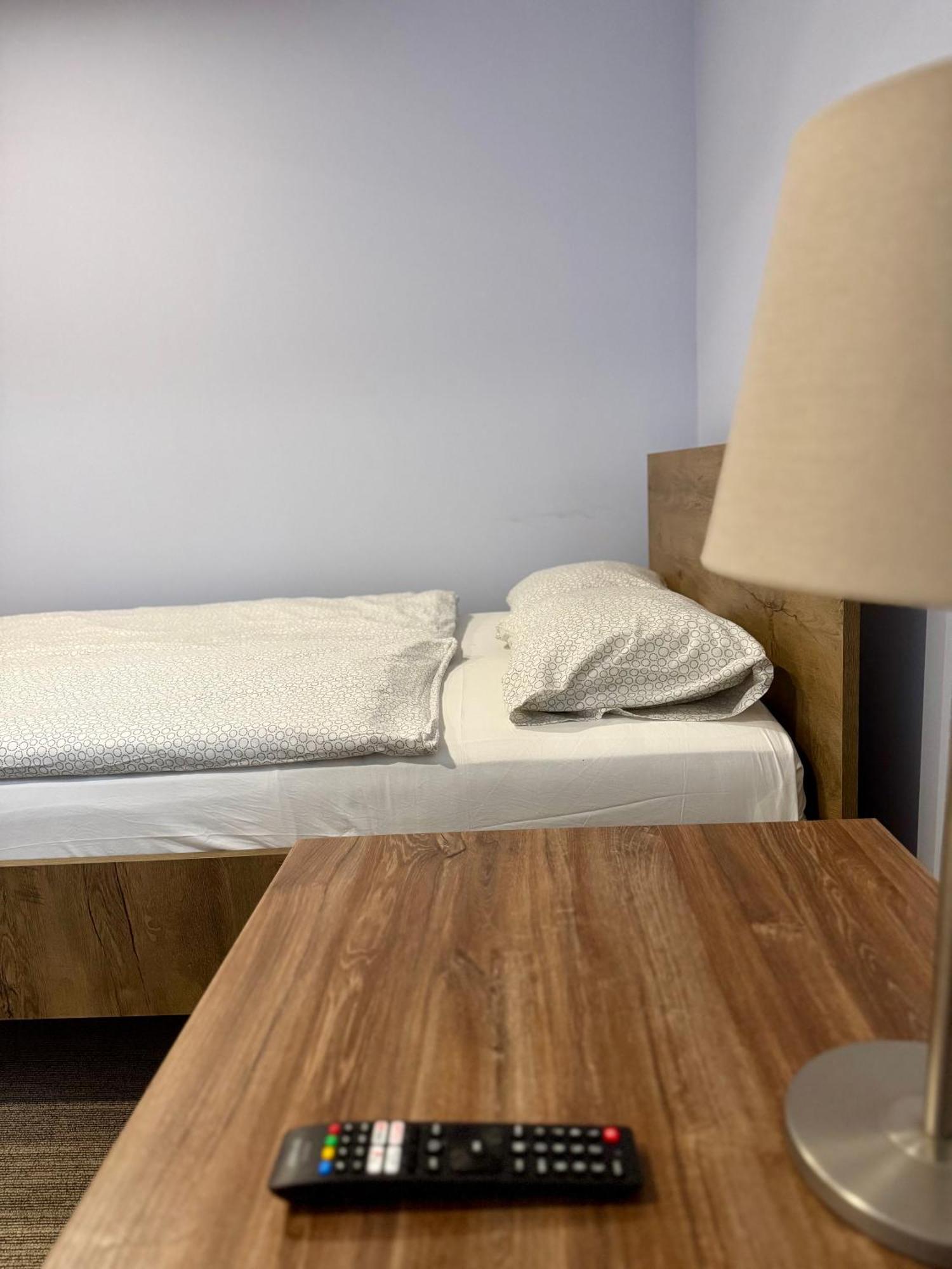 Restauracja Ibiza Aparthotel Лудвиковице Клодзкие Екстериор снимка