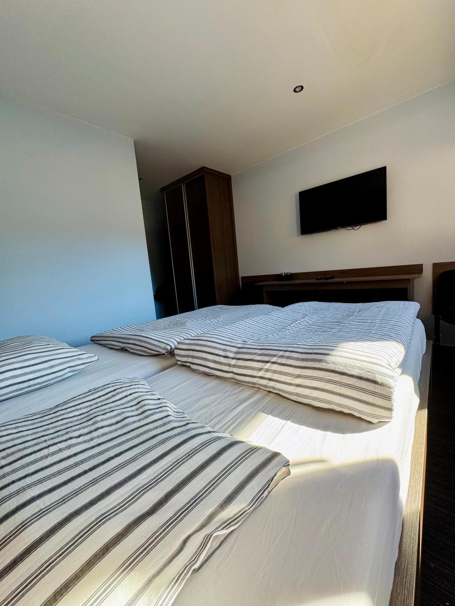 Restauracja Ibiza Aparthotel Лудвиковице Клодзкие Екстериор снимка