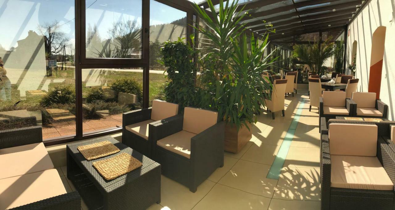 Restauracja Ibiza Aparthotel Лудвиковице Клодзкие Екстериор снимка